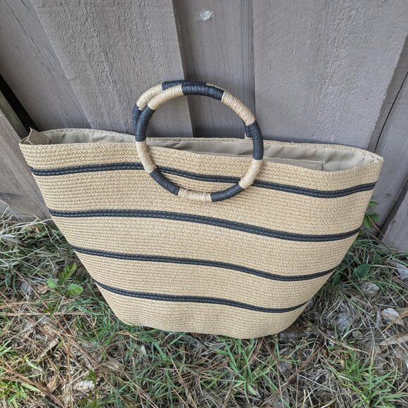 NEIMAN MARCUS Elegant White Beach Straw Tote Bag - Picture 5 of 7